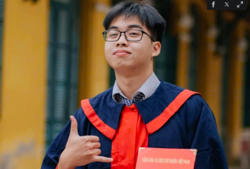 Nguyễn Việt Hưng Thủ Khoa 4 Khối